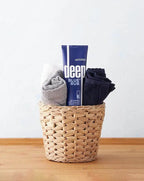 Tubo de pomada Deep Blue guardado num certo