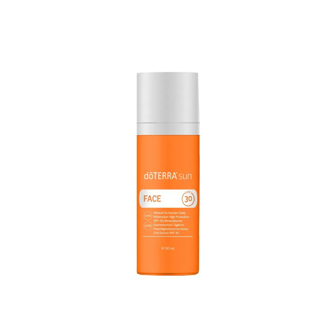 Frasco de 50 ml do Protetor Solar Mineral dōTERRA Sun FPS 30 para rosto, embalagem laranja com tampa cinzenta sobre fundo branco.