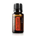 Frasco de óleo essencial Onguard de 15ml da marca doTERRA em fundo branco