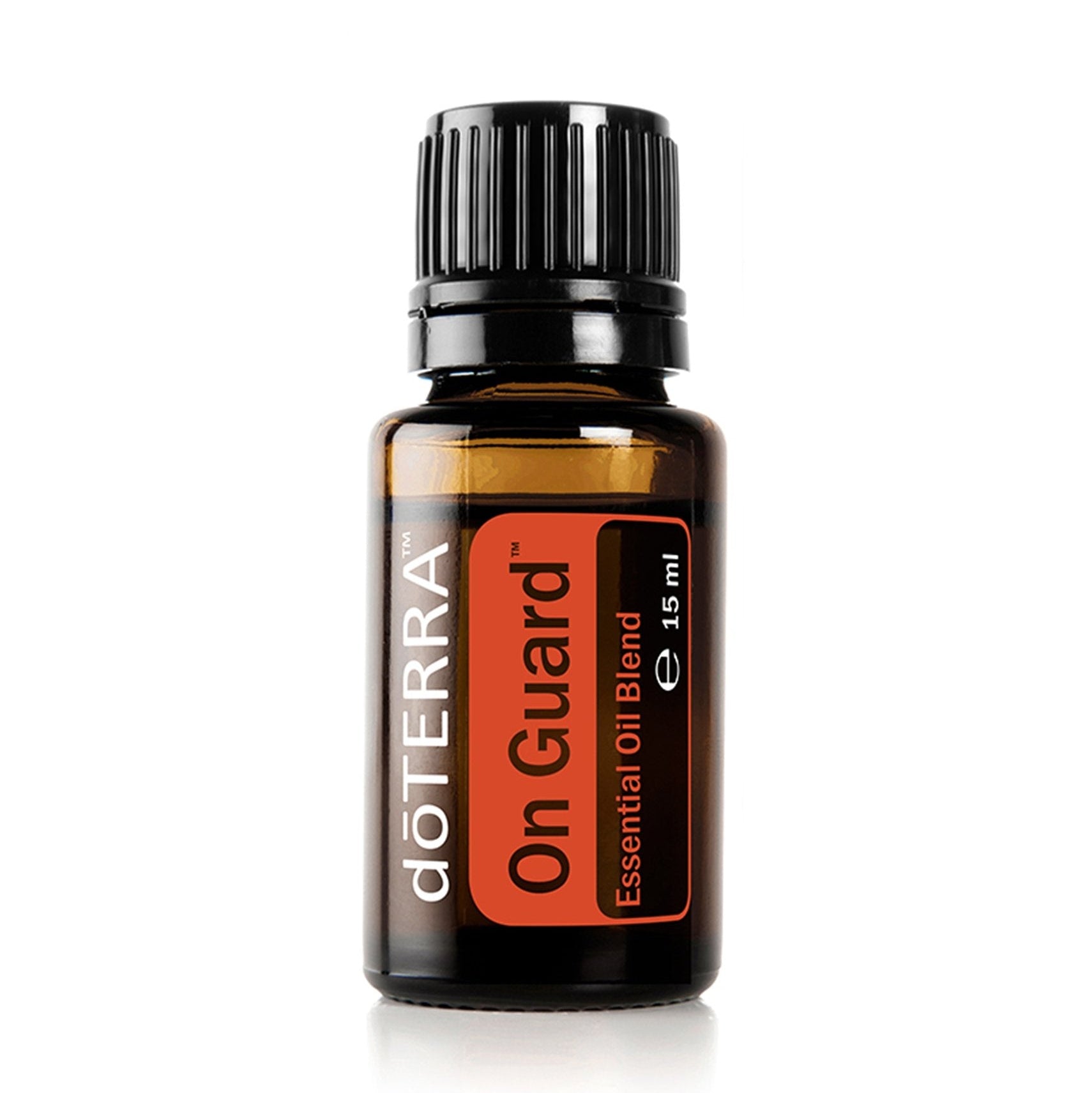 Frasco de óleo essencial Onguard de 15ml da marca doTERRA em fundo branco